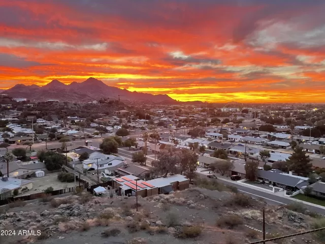 MLS: 6722861 Condo For Sale