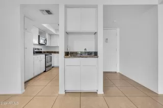 Photo #3: 6722880 Listing