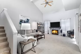 Photo #6: 6722944 Listing