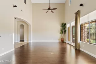 Photo #5: 6722960 Listing 