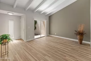 Photo #1: 6722989 Listing