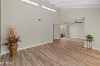 Photo #3: 6722989 Listing