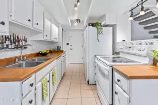 Photo #3: 6723543 Listing