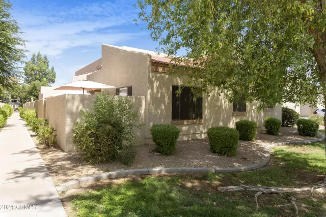 MLS: 6723569 Condo For Sale