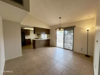 Photo #4: 6723882 Listing