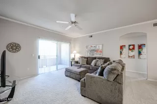 Photo #4: 6723890 Listing