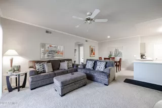 Photo #5: 6723890 Listing