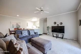 Photo #6: 6723890 Listing