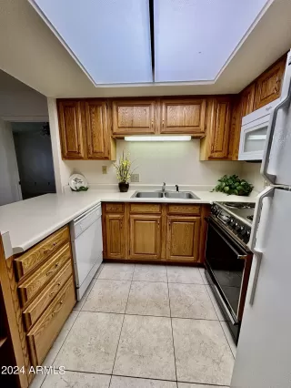 Photo #2: 6723898 Listing