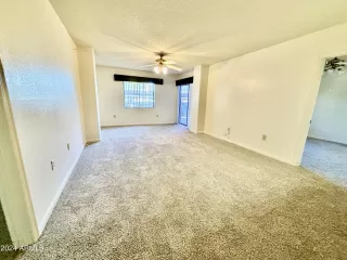 Photo #5: 6723898 Listing