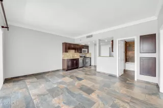 Photo #5: 6723904 Listing