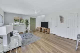 Photo #6: 6724124 Listing 