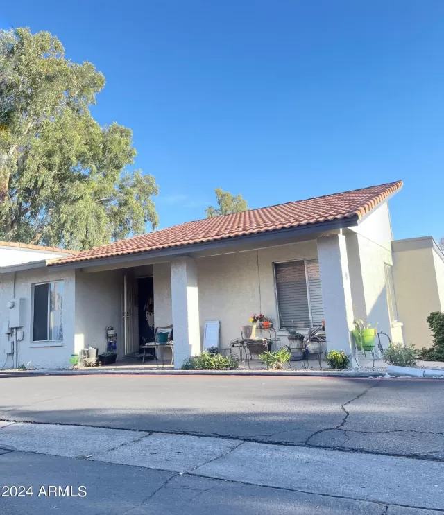 MLS: 6724400 Condo For Sale