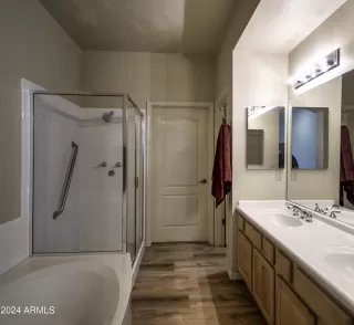 Photo #4: 6724511 Listing