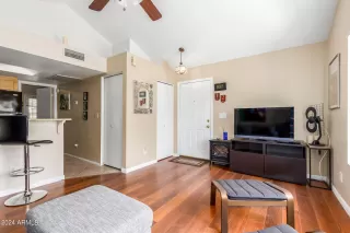 Photo #6: 6724531 Listing