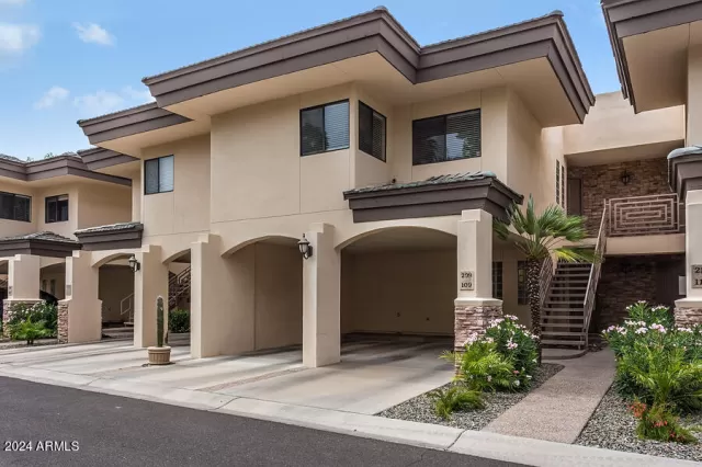 MLS: 6724619 Condo For Sale