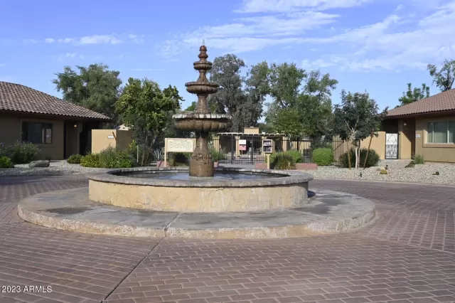 MLS: 6724750 Condo For Sale