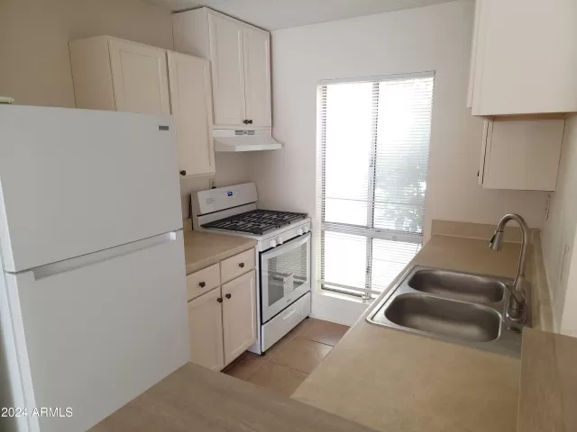 MLS: 6724833 Condo For Sale