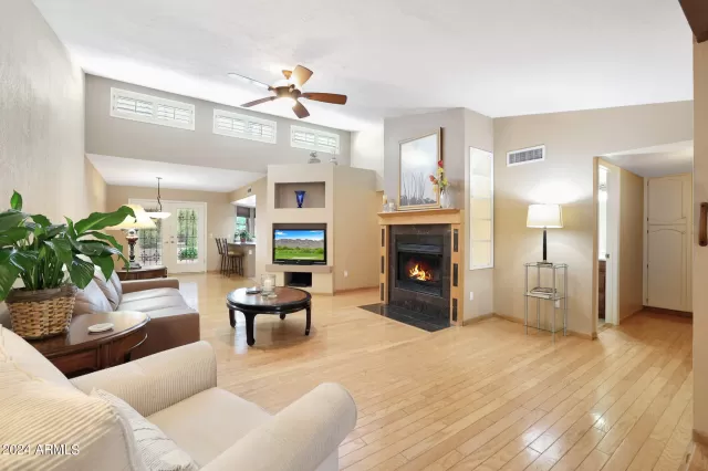 MLS: 6724889 Condo For Sale