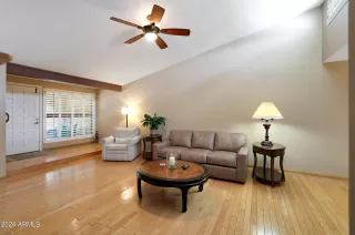 Photo #5: 6724889 Listing 