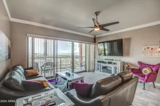 Photo #5: 6724908 Listing