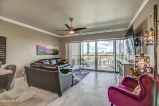 Photo #6: 6724908 Listing