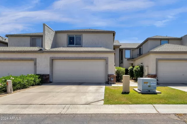 MLS: 6725153 Condo For Sale