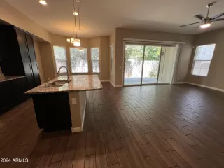 Photo #6: 6725209 Listing 