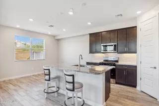 Photo #5: 6725223 Listing