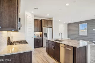 Photo #6: 6725223 Listing