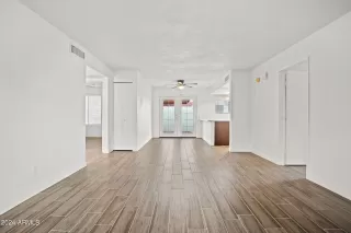 Photo #3: 6725284 Listing