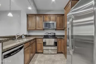 Photo #5: 6725306 Listing