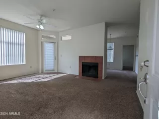 Photo #5: 6725355 Listing