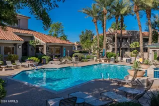 Photo #6: 6725385 Listing