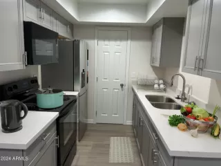 Photo #2: 6725389 Listing 