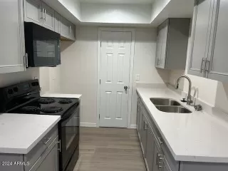 Photo #3: 6725389 Listing 