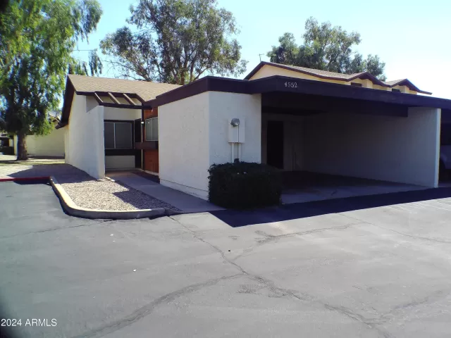 MLS: 6725439 Condo For Sale