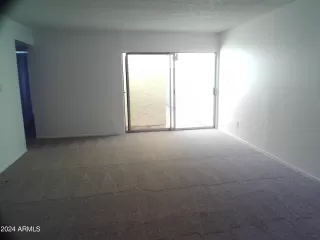 Photo #5: 6725439 Listing