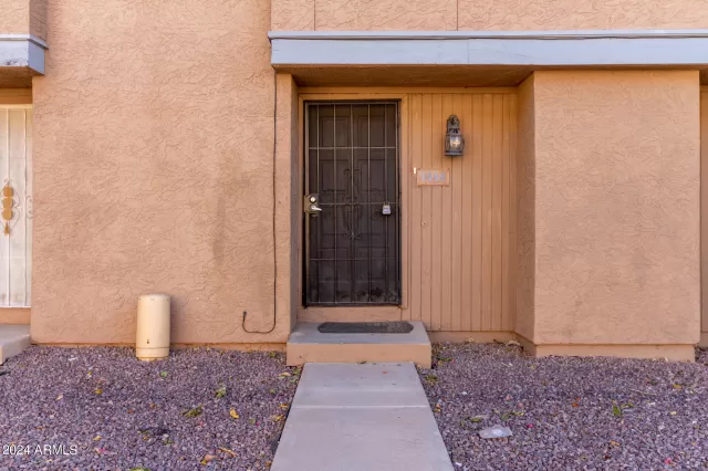 MLS: 6725449 Condo For Sale