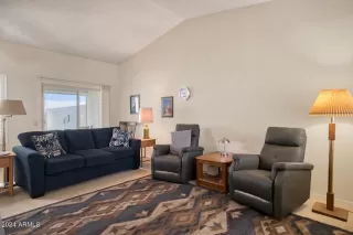 Photo #3: 6725512 Listing 