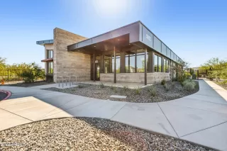 Photo #4: 6725515 Listing