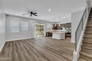 Photo #5: 6725527 Listing
