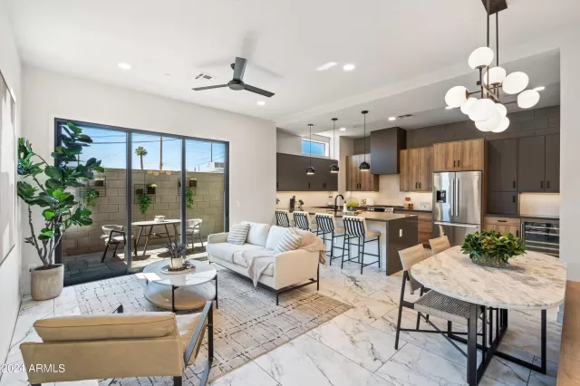 MLS: 6725711 Condo For Sale