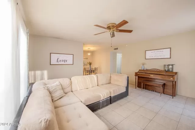 MLS: 6725718 Condo For Sale