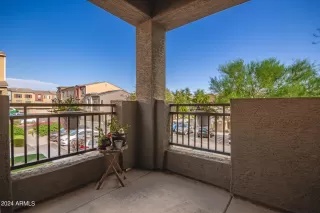 Photo #5: 6725841 Listing