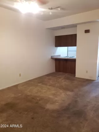 Photo #5: 6725885 Listing 