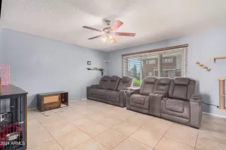 Photo #5: 6725938 Listing