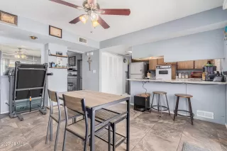 Photo #6: 6725938 Listing