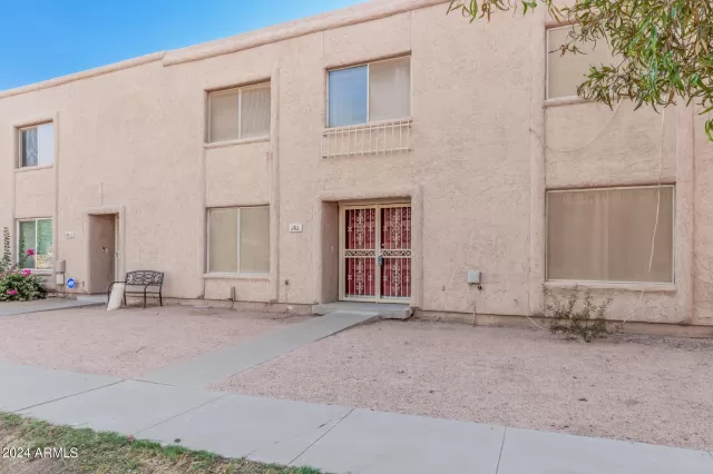 MLS: 6725943 Condo For Sale