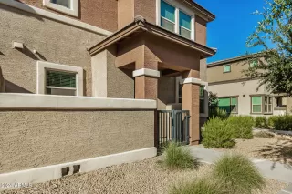 Photo #4: 6726098 Listing 